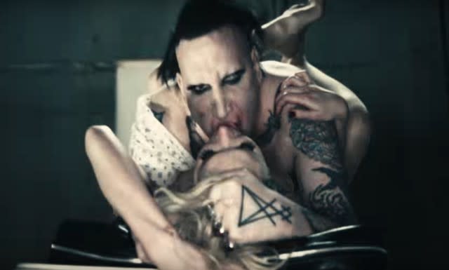 dinora alvarenga add marilyn manson porn photo