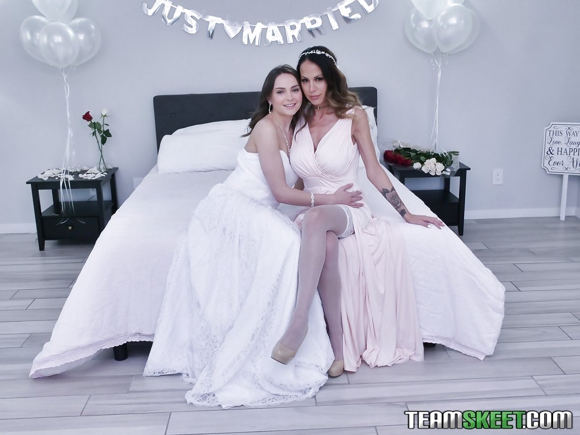 darla hughes add lesbian bride porn photo