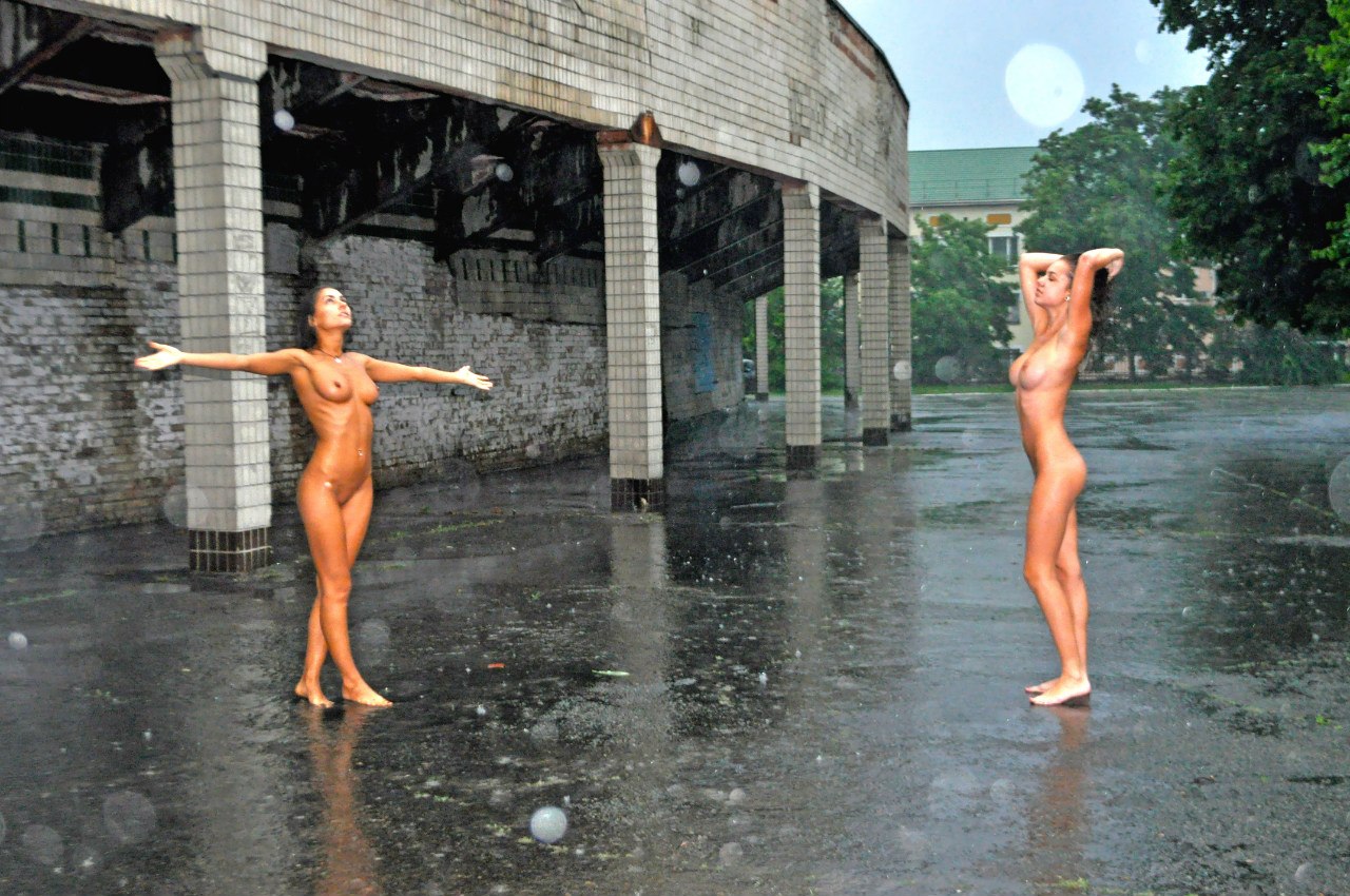 aline marins add nude in rain photo