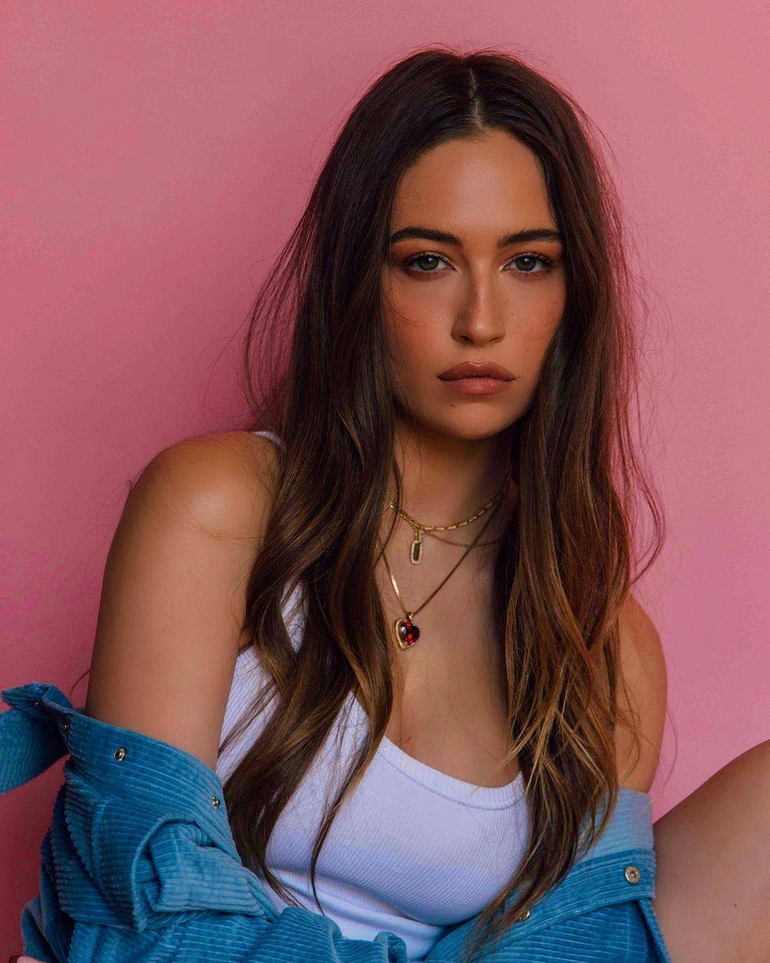 ary putra add elsie hewitt instagram photo