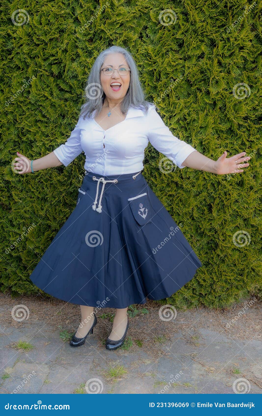 aimee heywood add older women up skirt photo