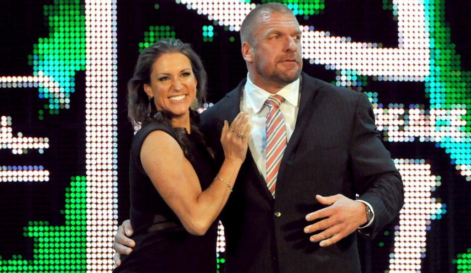 abi lou add fan flashes triple h image