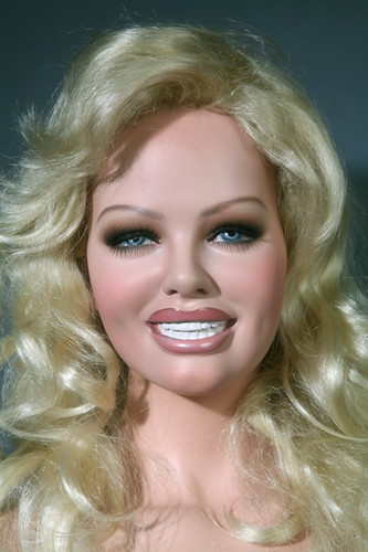 amber lafollette add pamela anderson lookalike photo