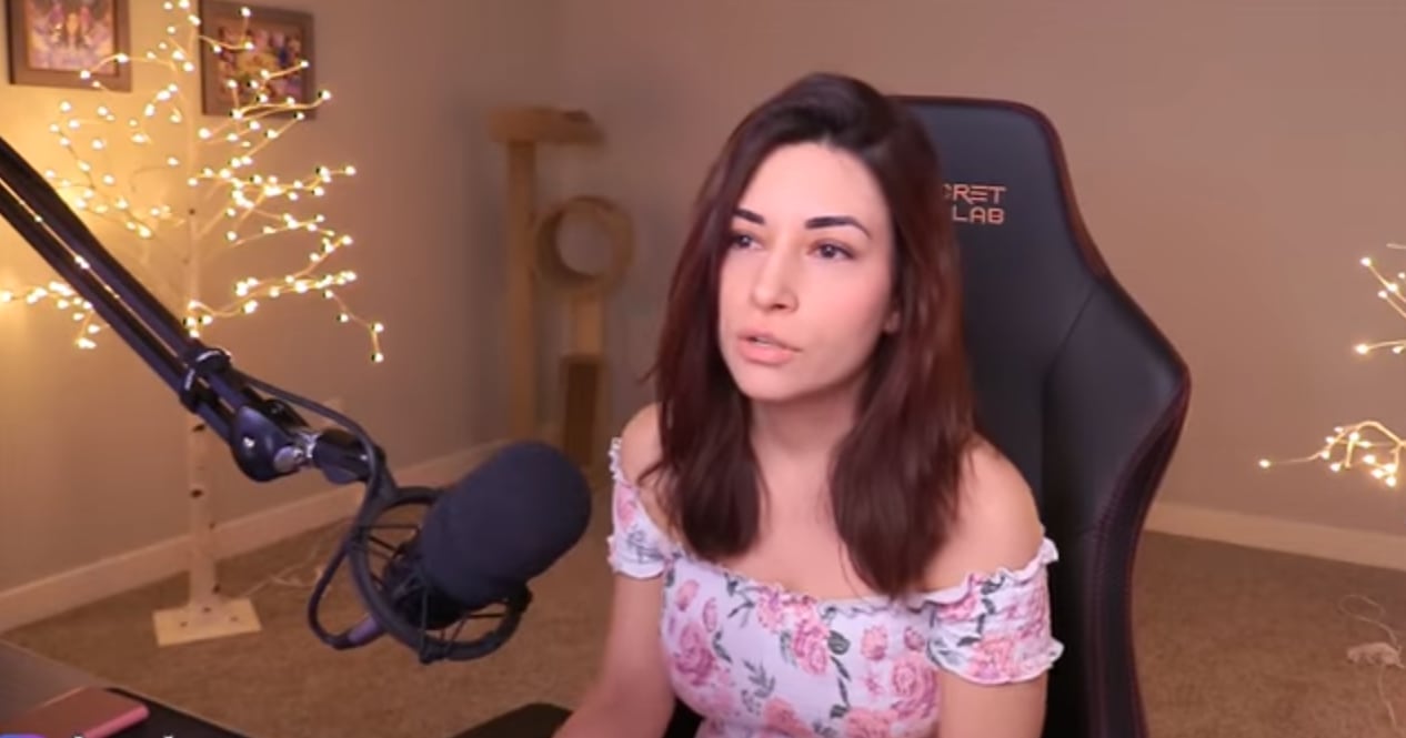 bruce sell add alinity ass photo