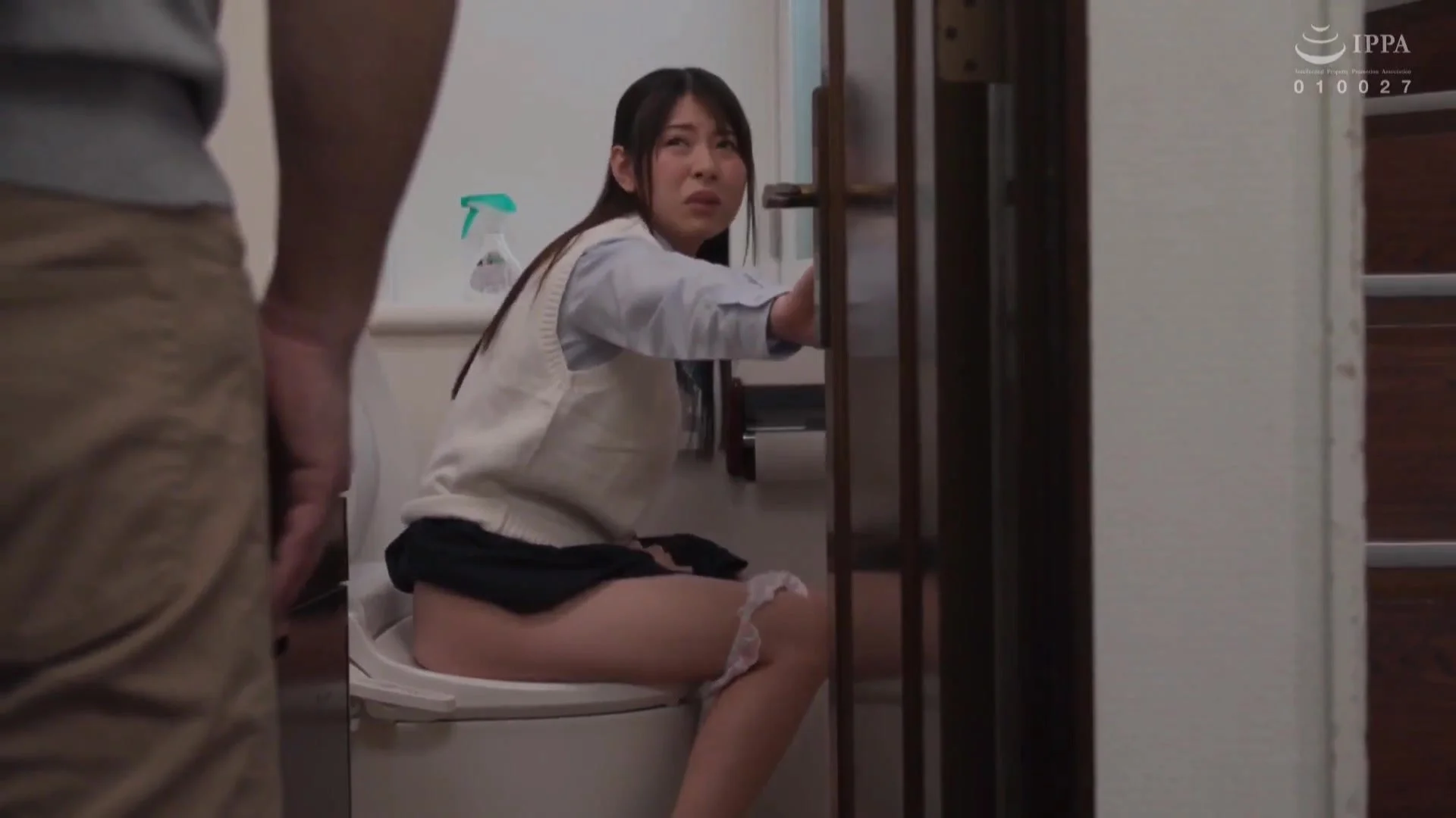 anna emmerton add jav toilet image