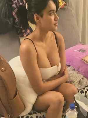 ali bunn add escort service in gurgaon photo