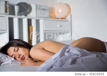 annie mous add nude sleep porn photo