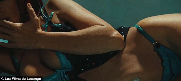 brenda rouleau add salma hayek strip tease image