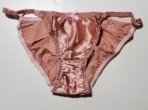 alicia bermudez add wet satin panties photo